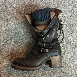 Freebird Cora Distressed Boots